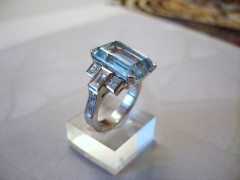 Ringe und Schmuckkompositionen